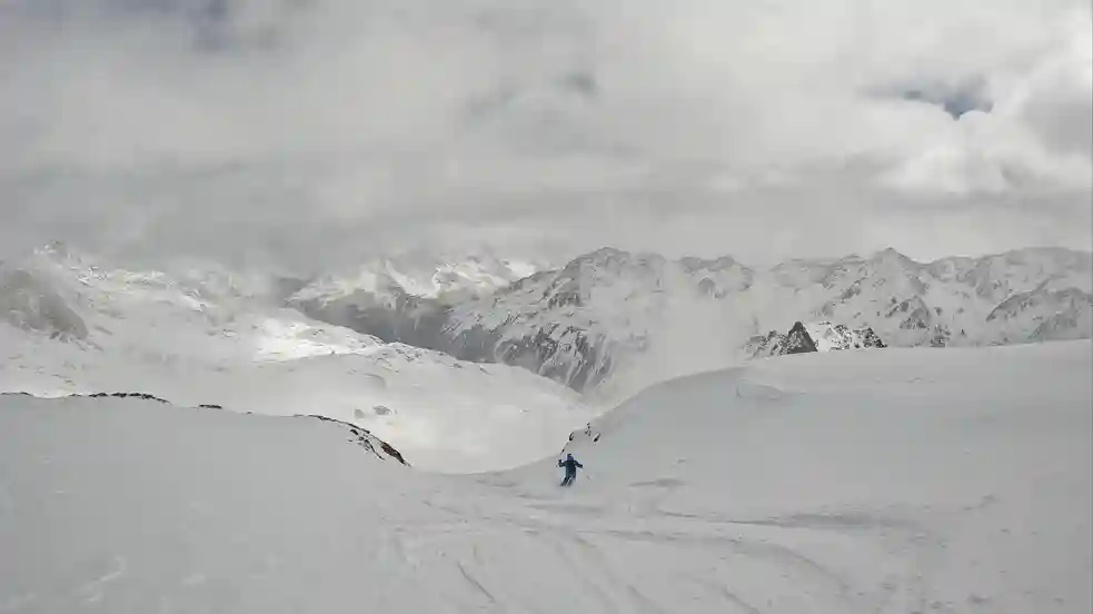 Better late than never - Powder in Sölden